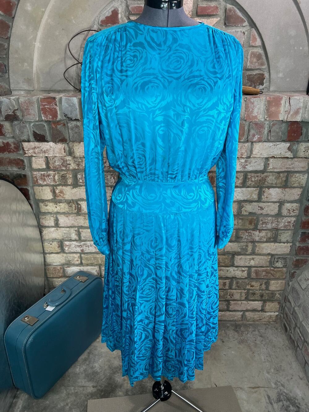 dress 100% silk swirl blue drop waist